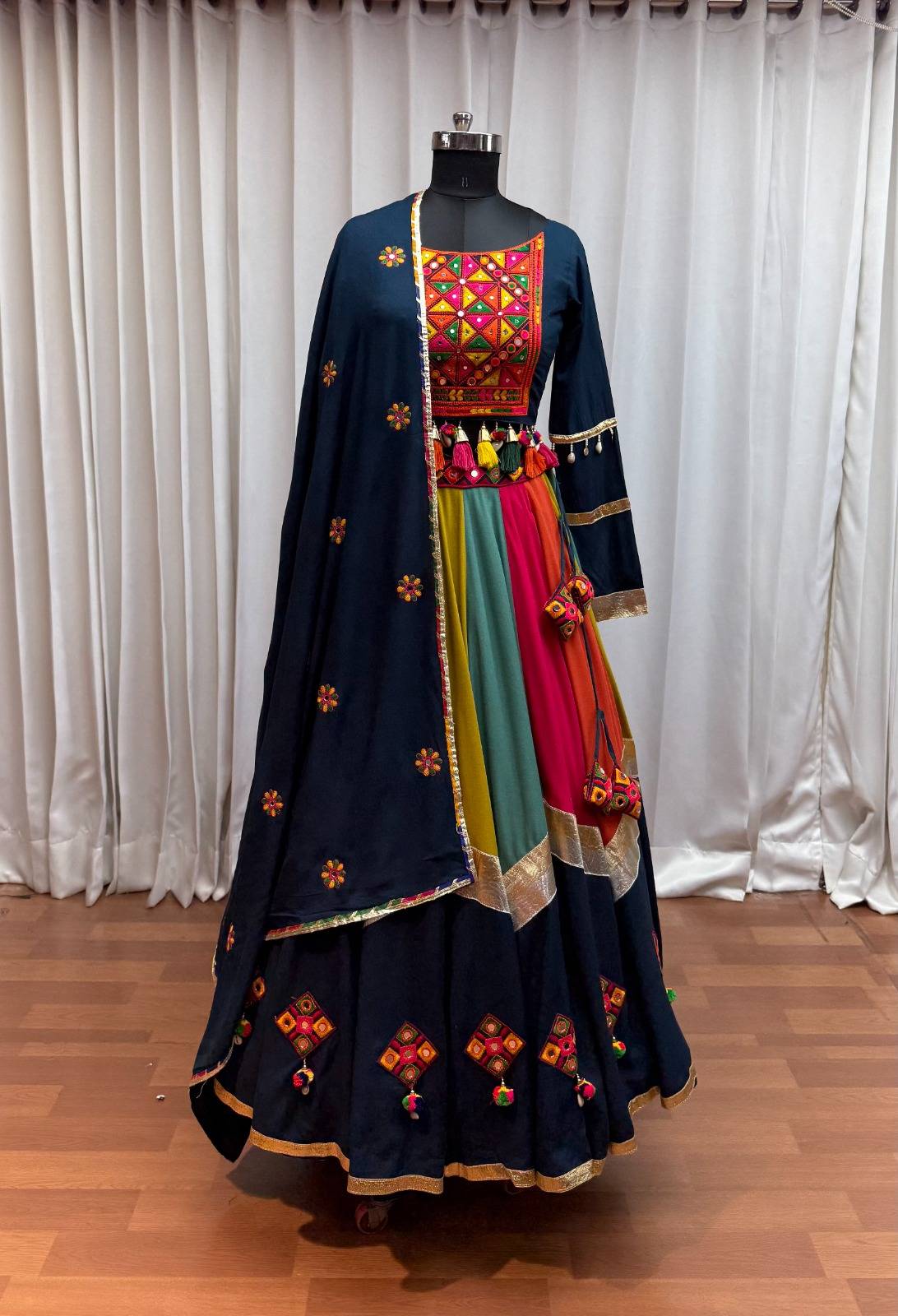 Raas Vol-28 By Shubhkala 11091 To 11094 Series Navratri Wear Collection Beautiful Stylish Colorful Fancy Party Wear & Occasional Wear Viscose Cotton Lehengas At Wholesale Price