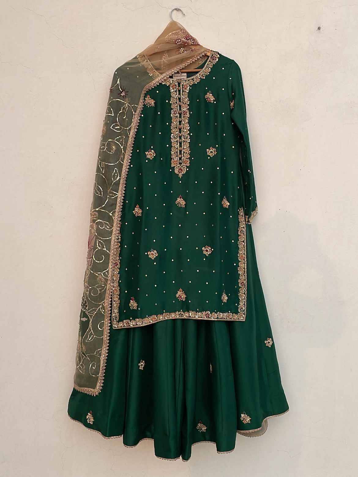 Le-1996 By Fashid Wholesale Beautiful Stylish Fancy Colorful Casual Wear & Ethnic Wear Chinnon Dresses With Bottom At Wholesale Price