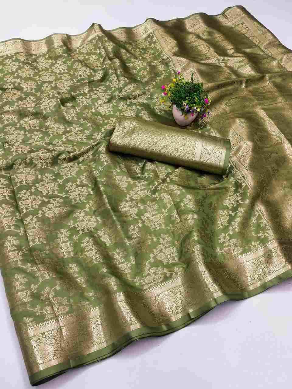 Ab-105 By Fashid Wholesale 01 To 04 Series Indian Traditional Wear Collection Beautiful Stylish Fancy Colorful Party Wear & Occasional Wear Pure Mercerized Soft Silk Sarees At Wholesale Price