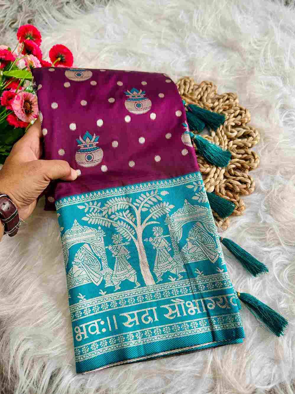 Vv-Sabhagyawati By Fashid Wholesale 01 To 07 Series Indian Traditional Wear Collection Beautiful Stylish Fancy Colorful Party Wear & Occasional Wear Paithani Soft Silk Sarees At Wholesale Price