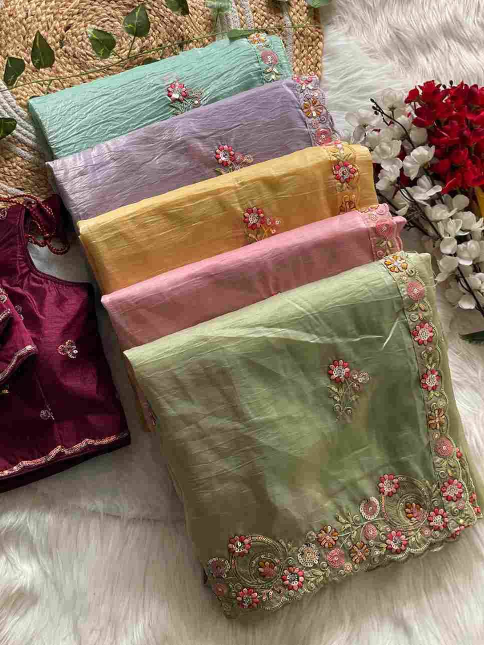 Vs-Laxmi By Fashid Wholesale 01 To 05 Series Indian Traditional Wear Collection Beautiful Stylish Fancy Colorful Party Wear & Occasional Wear Premium Gold Crush Sarees At Wholesale Price