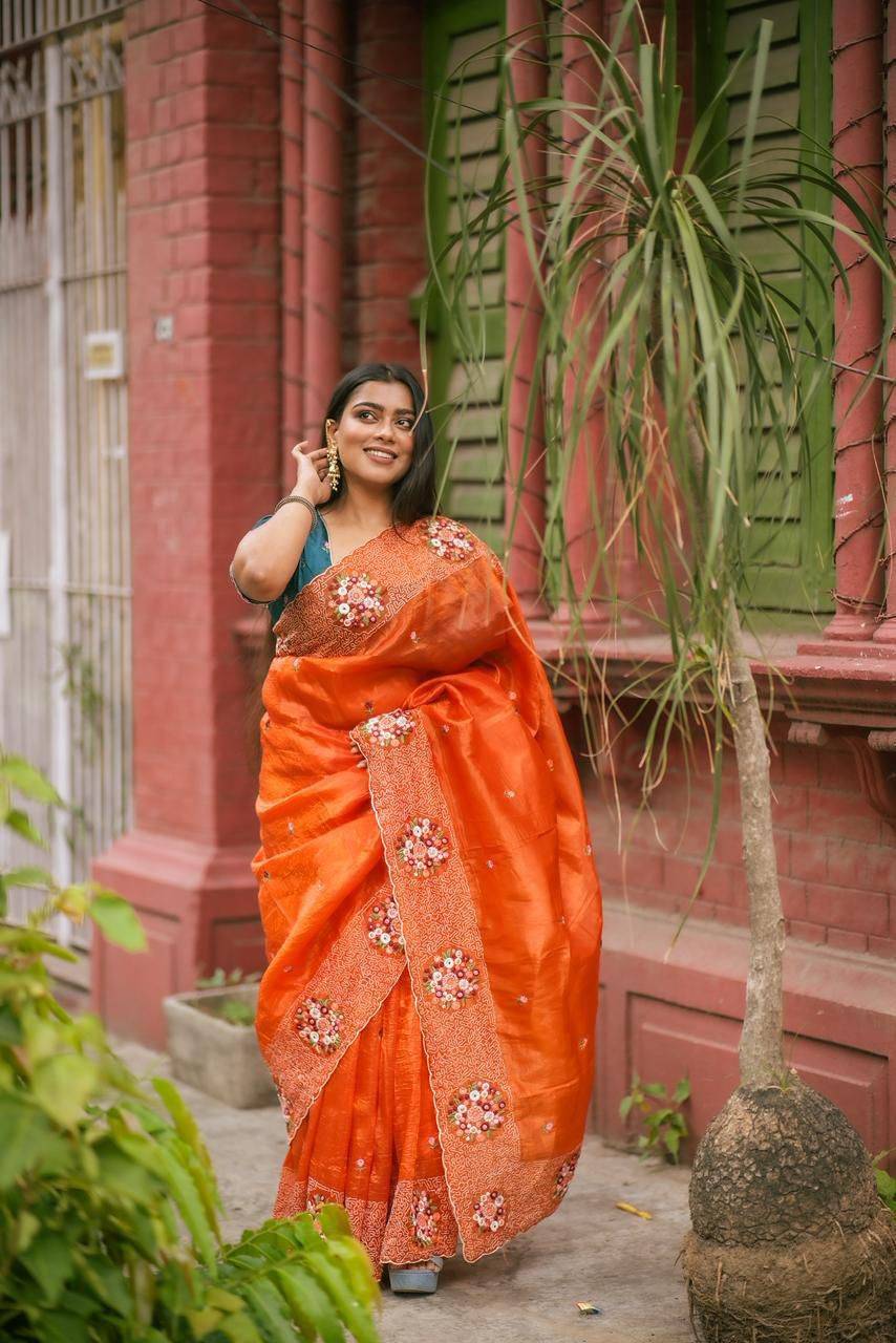 Vs-Maya By Fashid Wholesale Indian Traditional Wear Collection Beautiful Stylish Fancy Colorful Party Wear & Occasional Wear Premium Paper Crush Silk Sarees At Wholesale Price