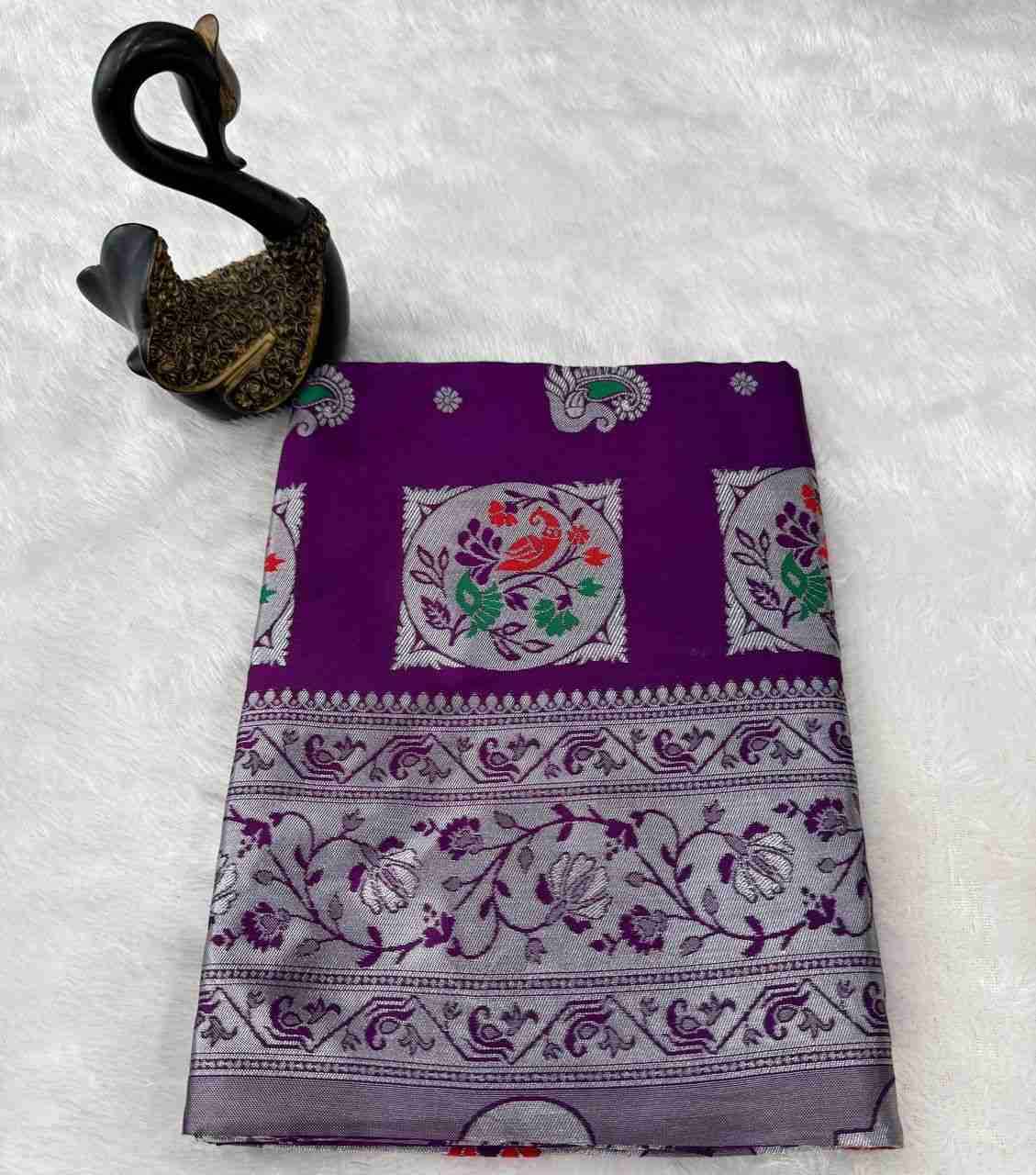 Lc-879 By Fashid Wholesale 01 To 08 Series Indian Traditional Wear Collection Beautiful Stylish Fancy Colorful Party Wear & Occasional Wear Paithani Silk Sarees At Wholesale Price