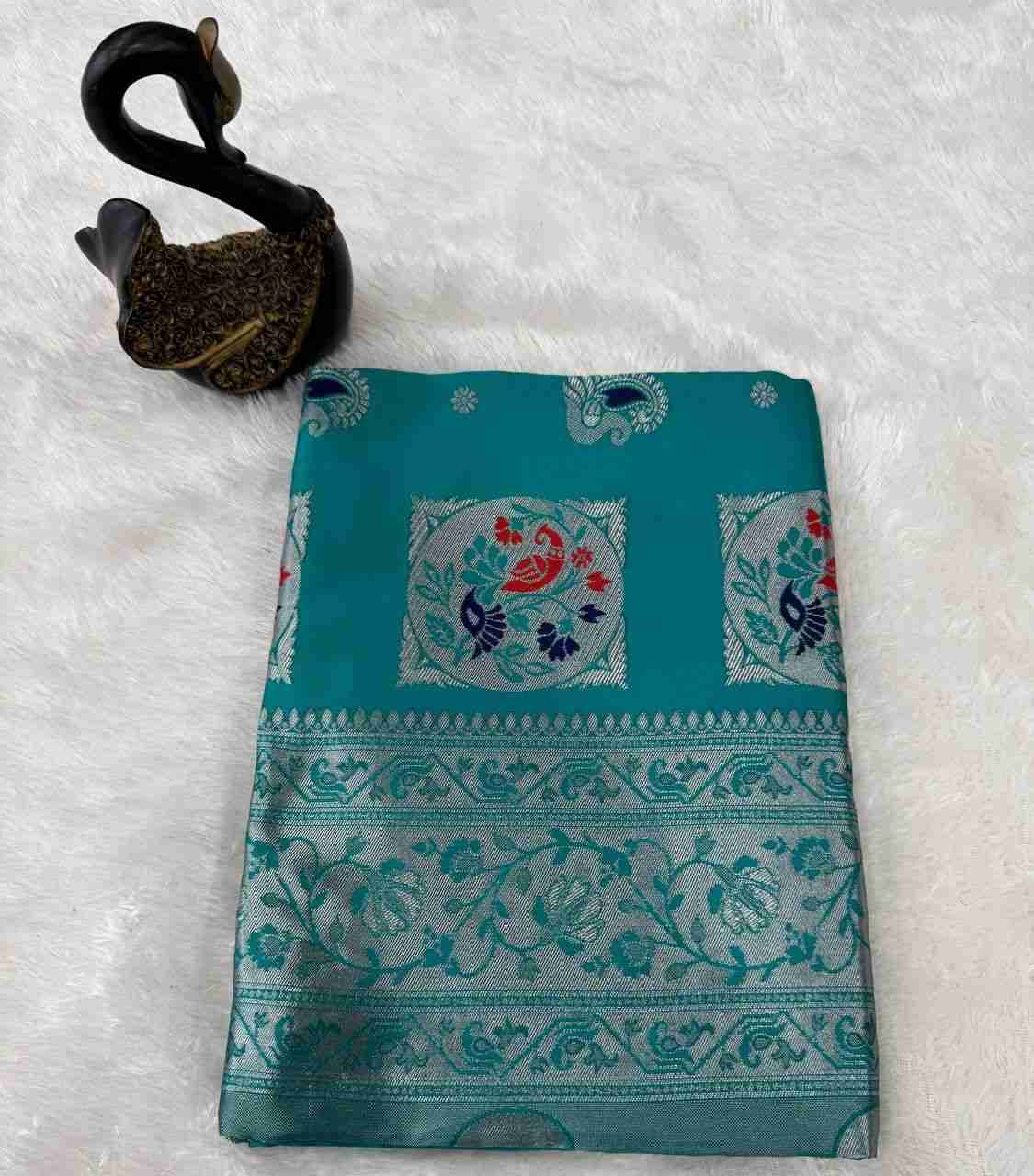 Lc-879 By Fashid Wholesale 01 To 08 Series Indian Traditional Wear Collection Beautiful Stylish Fancy Colorful Party Wear & Occasional Wear Paithani Silk Sarees At Wholesale Price