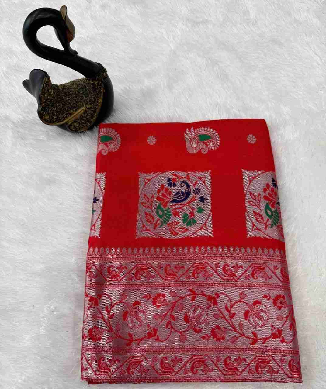 Lc-879 By Fashid Wholesale 01 To 08 Series Indian Traditional Wear Collection Beautiful Stylish Fancy Colorful Party Wear & Occasional Wear Paithani Silk Sarees At Wholesale Price