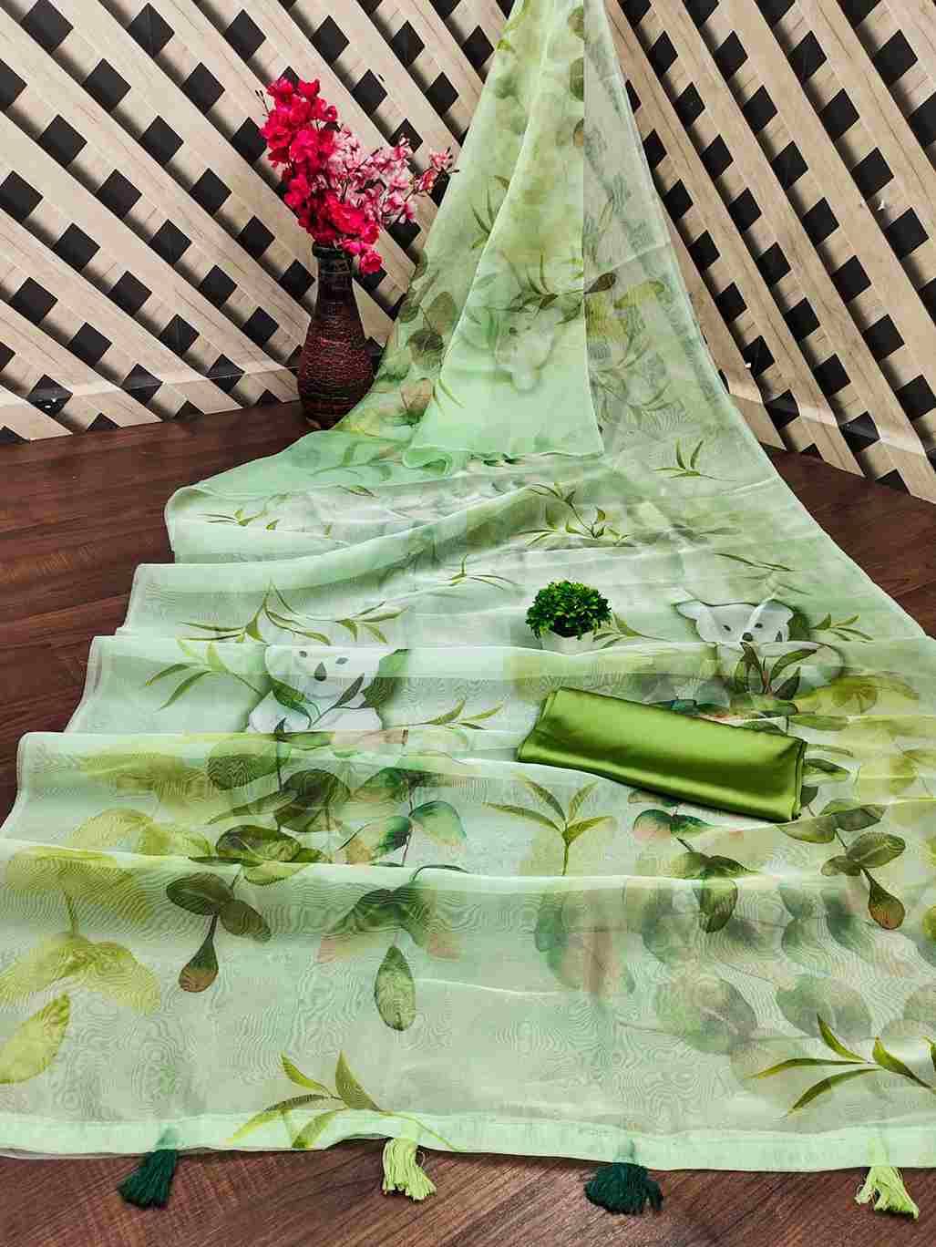 Srr-109 By Fashid Wholesale 01 To 14 Series Indian Traditional Wear Collection Beautiful Stylish Fancy Colorful Party Wear & Occasional Wear Organza Digital Print Sarees At Wholesale Price