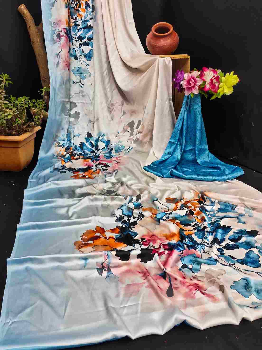Srr-110 By Fashid Wholesale 01 To 17 Series Indian Traditional Wear Collection Beautiful Stylish Fancy Colorful Party Wear & Occasional Wear Japan Crepe Digital Print Sarees At Wholesale Price