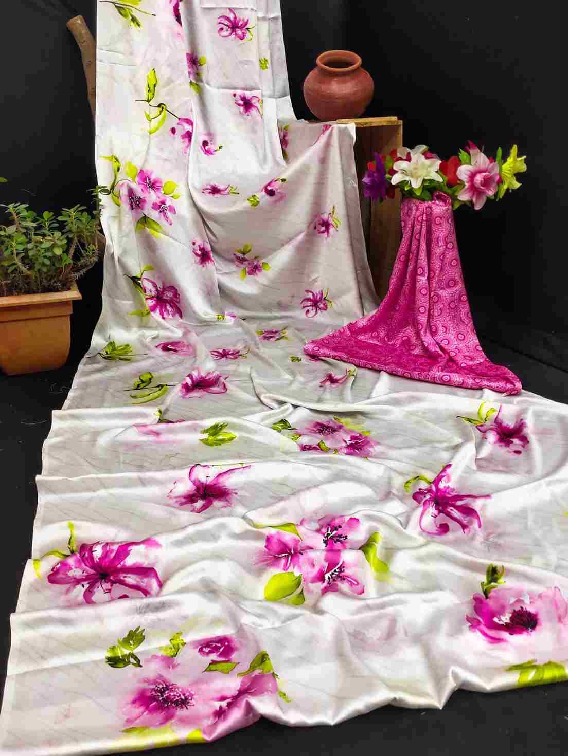 Srr-111 By Fashid Wholesale 01 To 16 Series Indian Traditional Wear Collection Beautiful Stylish Fancy Colorful Party Wear & Occasional Wear Japan Crepe Digital Print Sarees At Wholesale Price