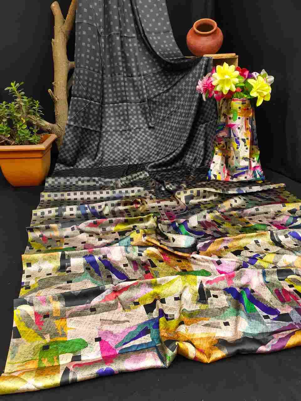 Srr-112 By Fashid Wholesale 01 To 16 Series Indian Traditional Wear Collection Beautiful Stylish Fancy Colorful Party Wear & Occasional Wear Japan Crepe Digital Print Sarees At Wholesale Price