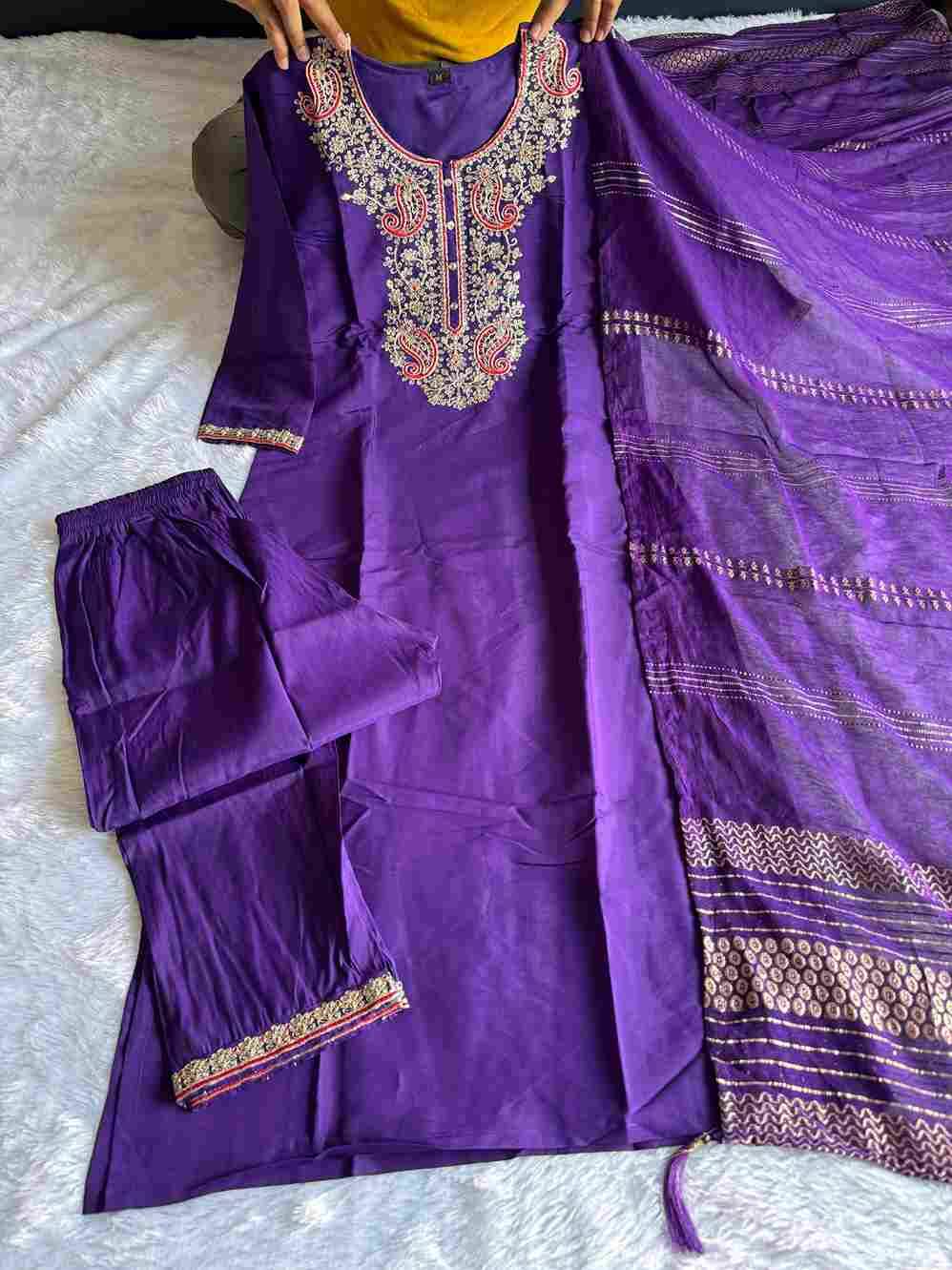 Vtd-2509 By Fashid Wholesale Beautiful Festive Suits Colorful Stylish Fancy Casual Wear & Ethnic Wear Roman Silk Dresses At Wholesale Price