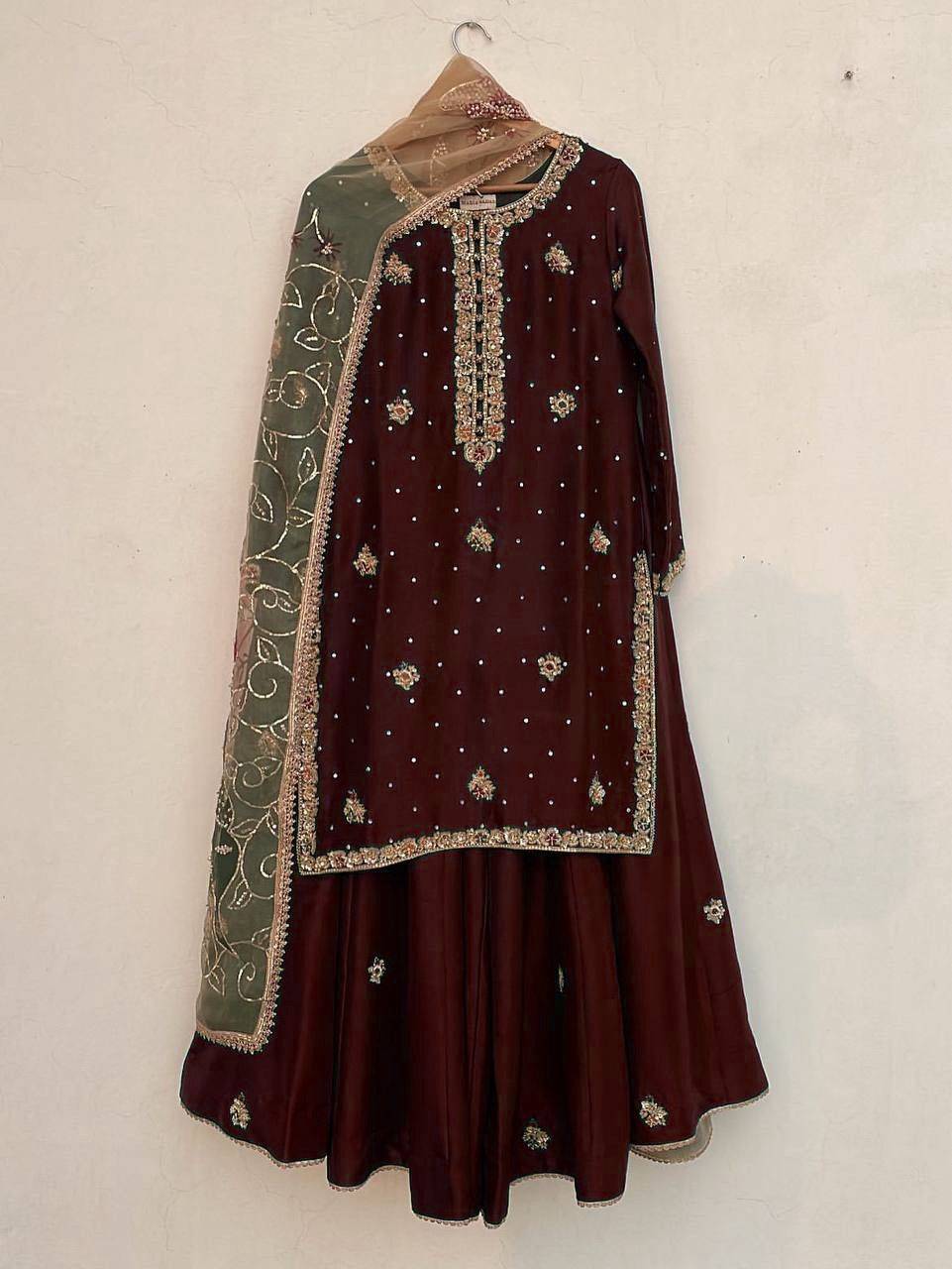 Le-1996 Vol-2 By Fashid Wholesale 01 To 02 Series Beautiful Stylish Fancy Colorful Casual Wear & Ethnic Wear Chinnon Dresses With Bottom At Wholesale Price