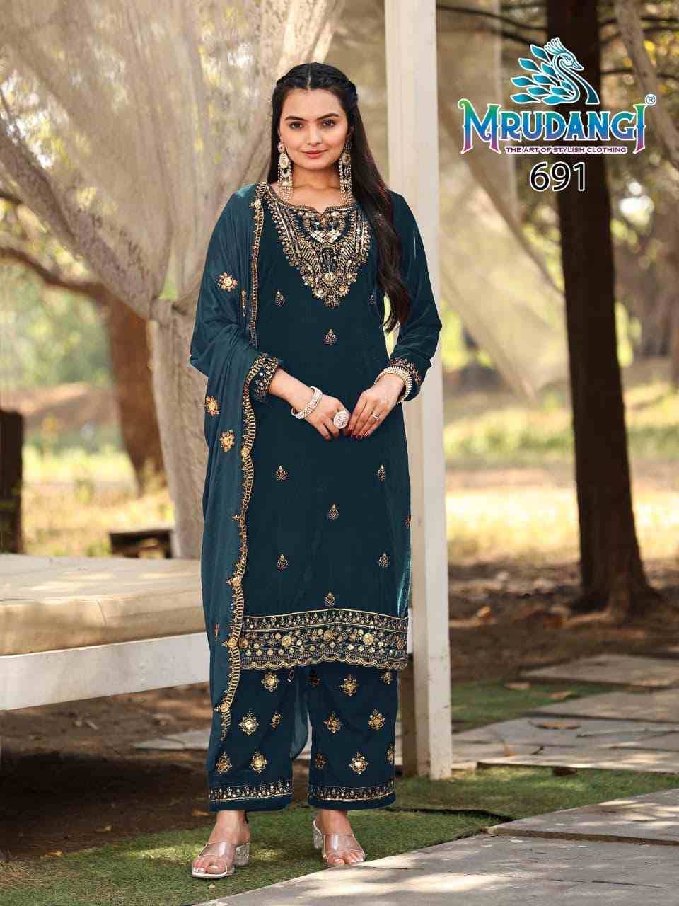 Verona By Mrudangi 689 To 691 Series Beautiful Festive Suits Colorful Stylish Fancy Casual Wear & Ethnic Wear Pure Velvet Dresses At Wholesale Price