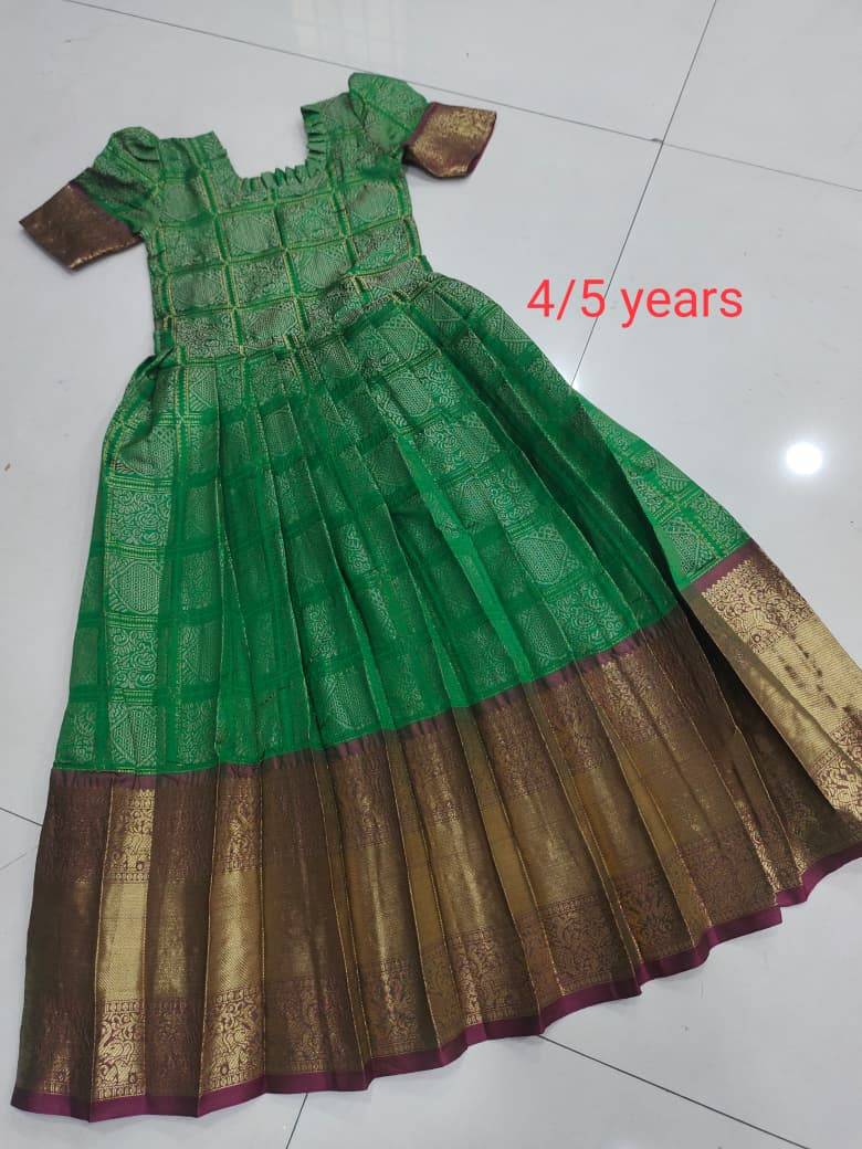 Pv-Kids Gown Vol-15 By Fashid Wholesale 01 To 21 Series Designer Beautiful Collection Occasional Wear & Party Wear Fancy Gowns At Wholesale Price