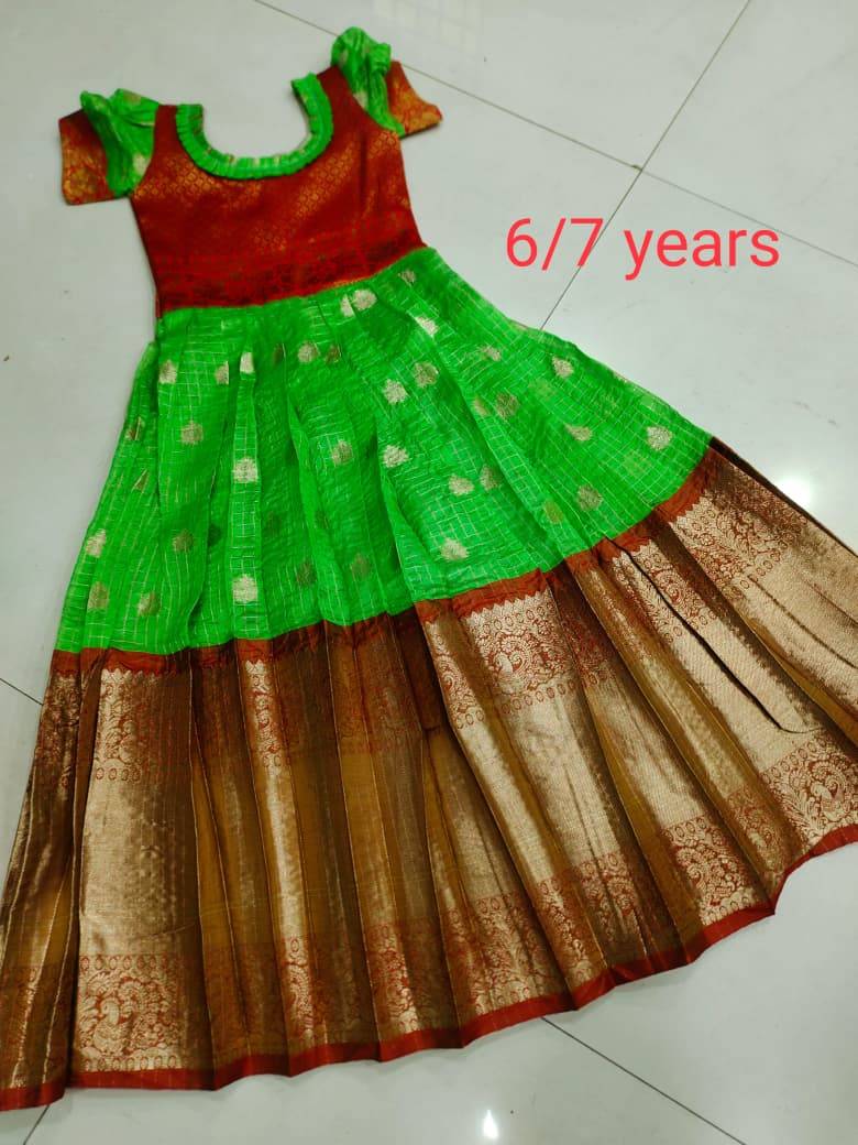 Pv-Kids Gown Vol-15 By Fashid Wholesale 01 To 21 Series Designer Beautiful Collection Occasional Wear & Party Wear Fancy Gowns At Wholesale Price