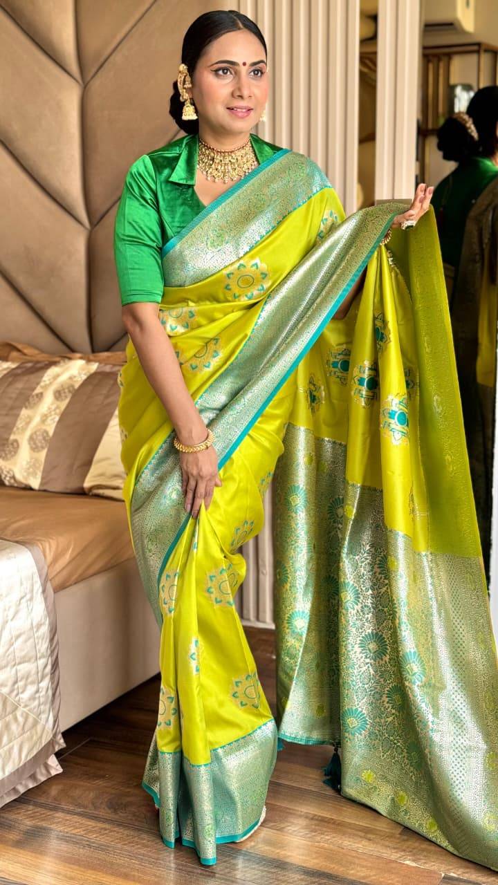 Vv-35 By Fashid Wholesale 01 To 07 Series Indian Traditional Wear Collection Beautiful Stylish Fancy Colorful Party Wear & Occasional Wear Banarasi Silk Sarees At Wholesale Price