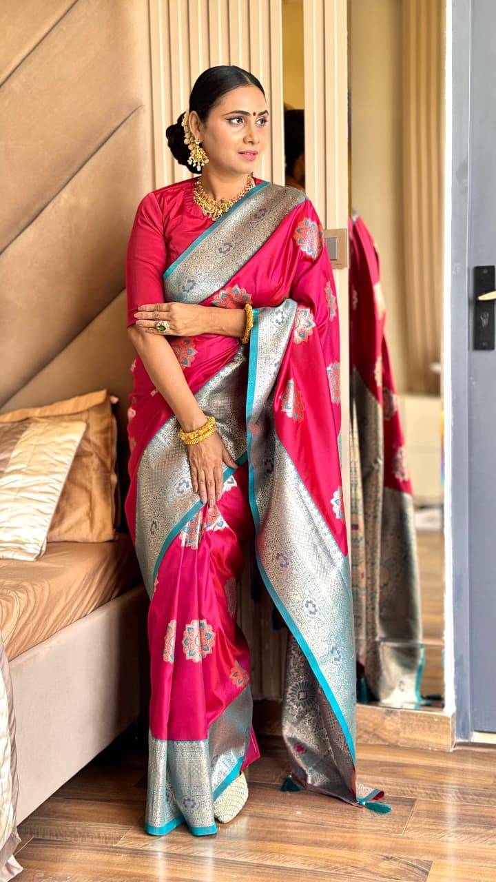 Vv-35 By Fashid Wholesale 01 To 07 Series Indian Traditional Wear Collection Beautiful Stylish Fancy Colorful Party Wear & Occasional Wear Banarasi Silk Sarees At Wholesale Price