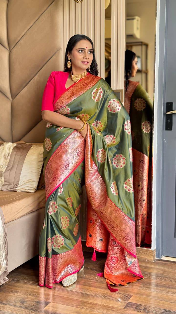 Vv-35 By Fashid Wholesale 01 To 07 Series Indian Traditional Wear Collection Beautiful Stylish Fancy Colorful Party Wear & Occasional Wear Banarasi Silk Sarees At Wholesale Price