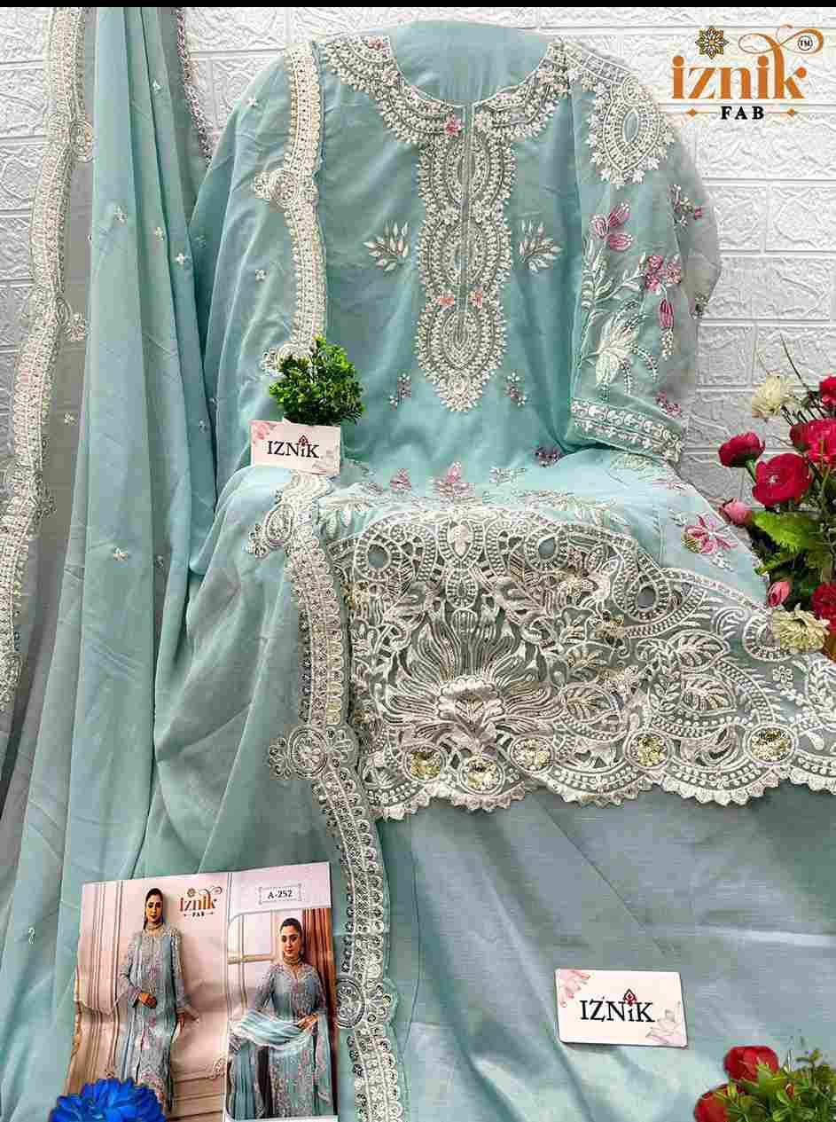 Iznik 252 Colours By Iznik Fab 252-A To 252-D Series Designer Pakistani Suits Beautiful Stylish Fancy Colorful Party Wear & Occasional Wear Faux Georgette With Embroidery Dresses At Wholesale Price