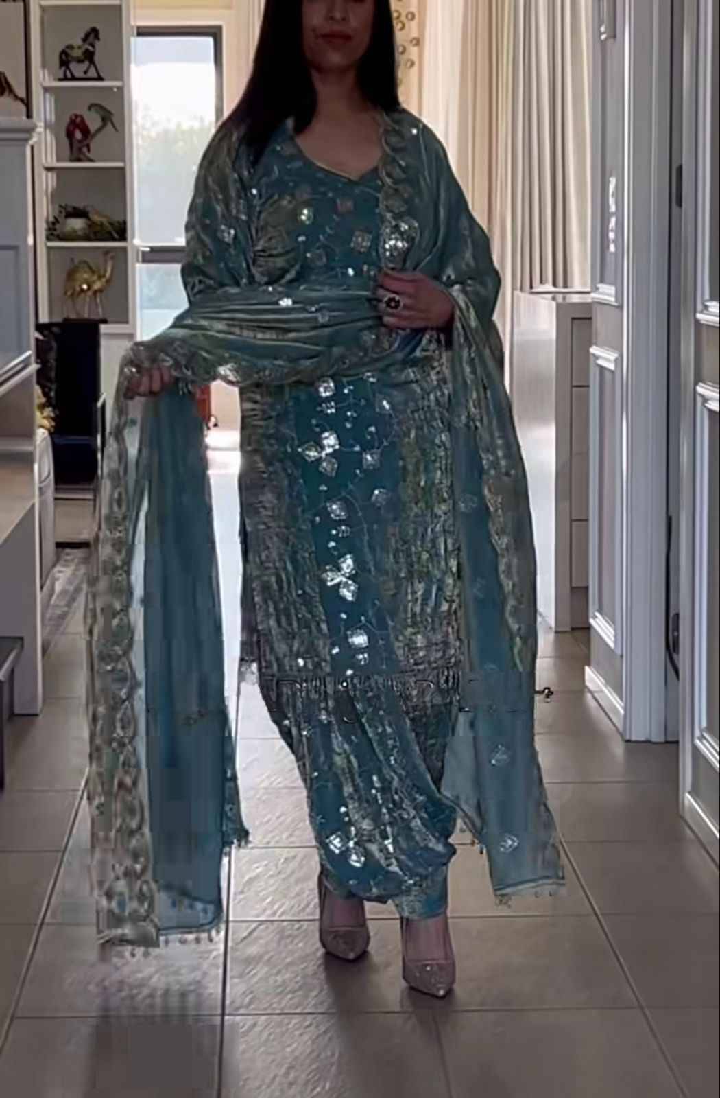 Sf-1073 By Fashid Wholesale Beautiful Suits Colorful Stylish Fancy Casual Wear & Ethnic Wear Heavy Fandy Crush Silk Dresses At Wholesale Price