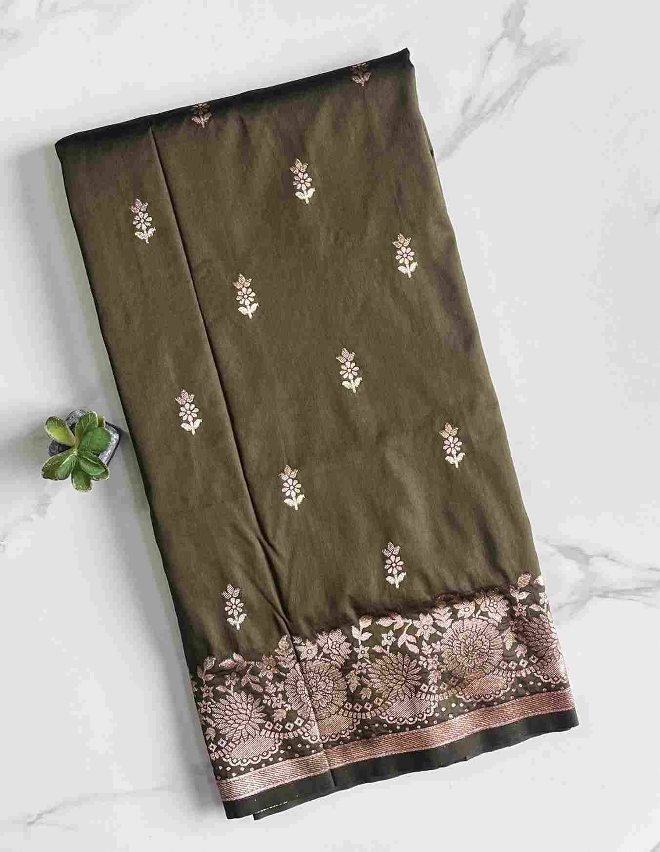 Vt-1013 By Fashid Wholesale 01 To 06 Series Indian Traditional Wear Collection Beautiful Stylish Fancy Colorful Party Wear & Occasional Wear Pure Banarasi Silk Sarees At Wholesale Price