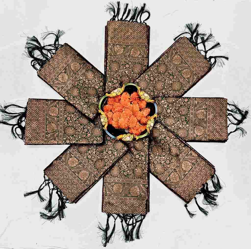 Kp-5032 By Fashid Wholesale Indian Traditional Wear Collection Beautiful Stylish Fancy Colorful Party Wear & Occasional Wear Soft Lichi Silk Sarees At Wholesale Price