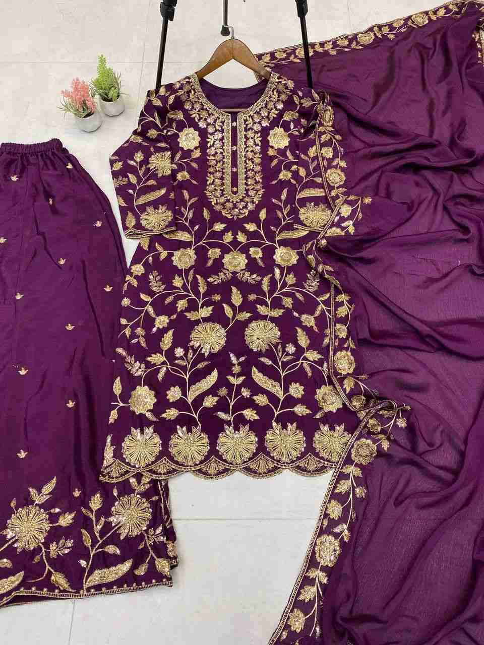 Le-1940 By Fashid Wholesale 01 To 02 Series Beautiful Festive Suits Colorful Stylish Fancy Casual Wear & Ethnic Wear Chinnon Dresses At Wholesale Price