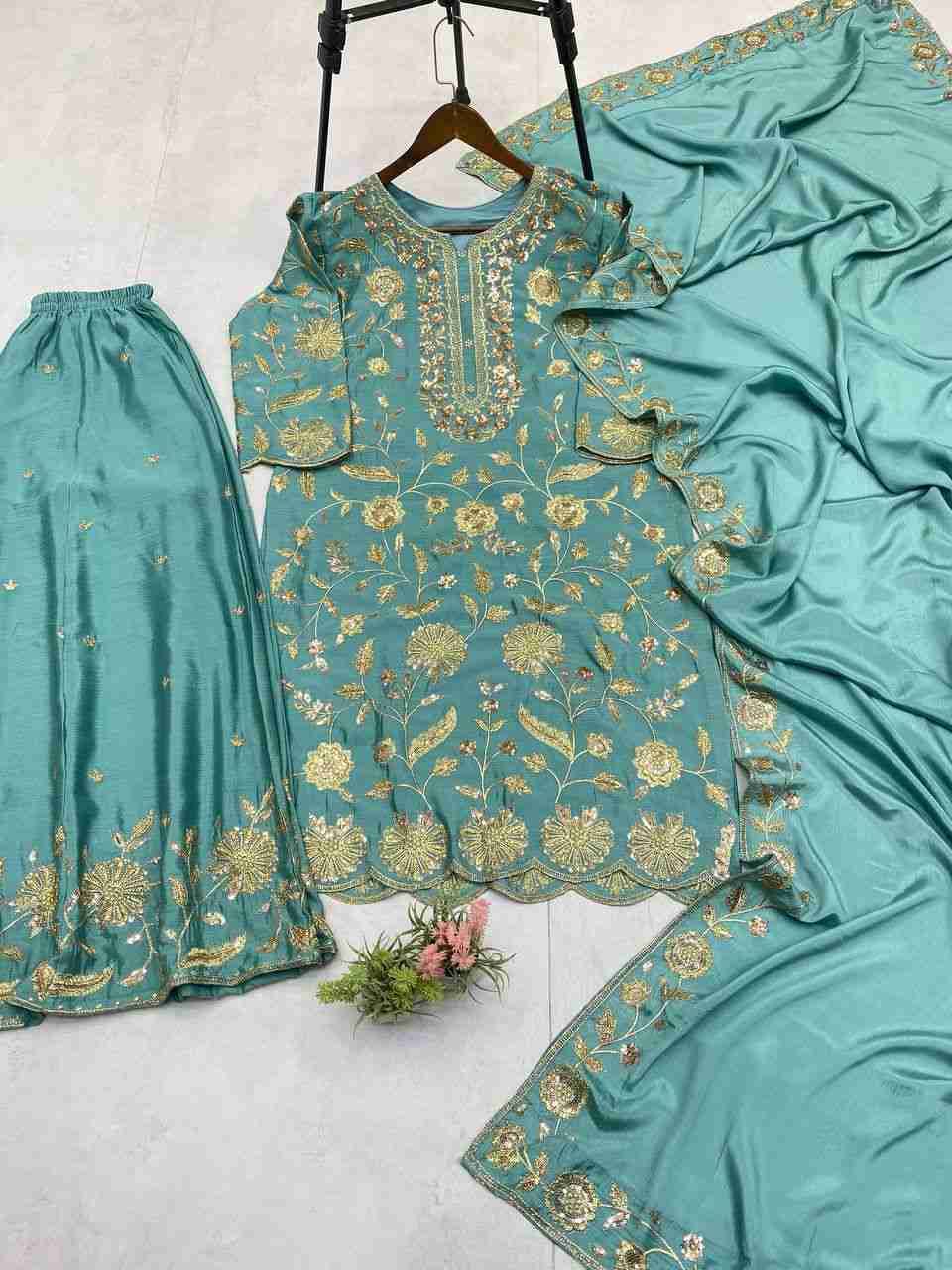 Le-1940 By Fashid Wholesale 01 To 02 Series Beautiful Festive Suits Colorful Stylish Fancy Casual Wear & Ethnic Wear Chinnon Dresses At Wholesale Price