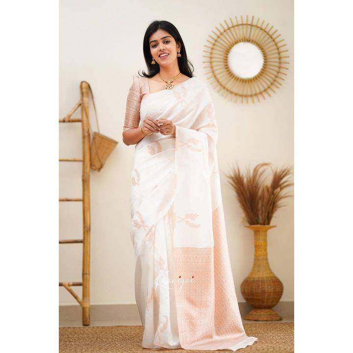 Lc-559 By Fashid Wholesale Indian Traditional Wear Collection Beautiful Stylish Fancy Colorful Party Wear & Occasional Wear Lichi Silk Sarees At Wholesale Price