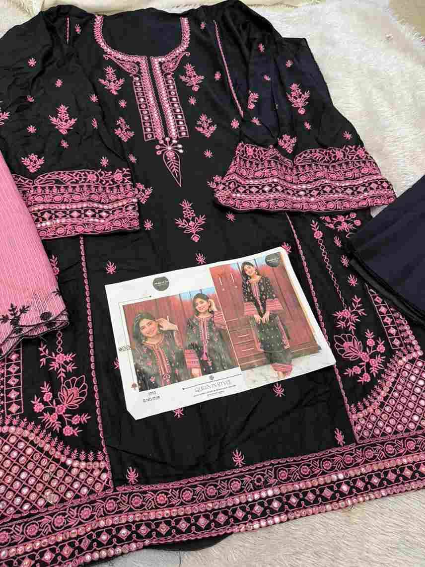 Mehboob Tex Hit Design 1739 By Mehboob Tex Beautiful Pakistani Suits Stylish Fancy Colorful Party Wear & Occasional Wear Pure Rayon Dresses At Wholesale Price