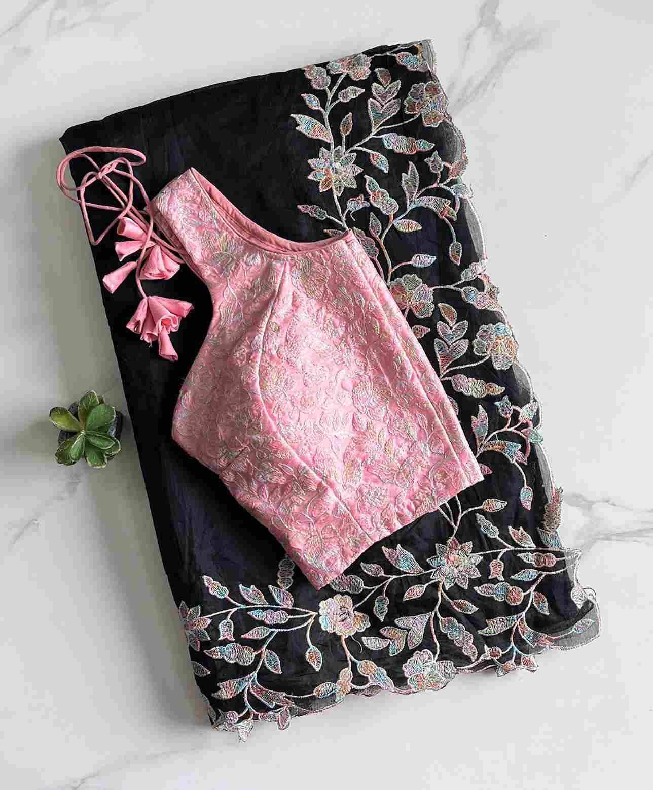 Vt-1014 By Fashid Wholesale 01 To 04 Series Indian Traditional Wear Collection Beautiful Stylish Fancy Colorful Party Wear & Occasional Wear Premium Chanderi Sarees At Wholesale Price