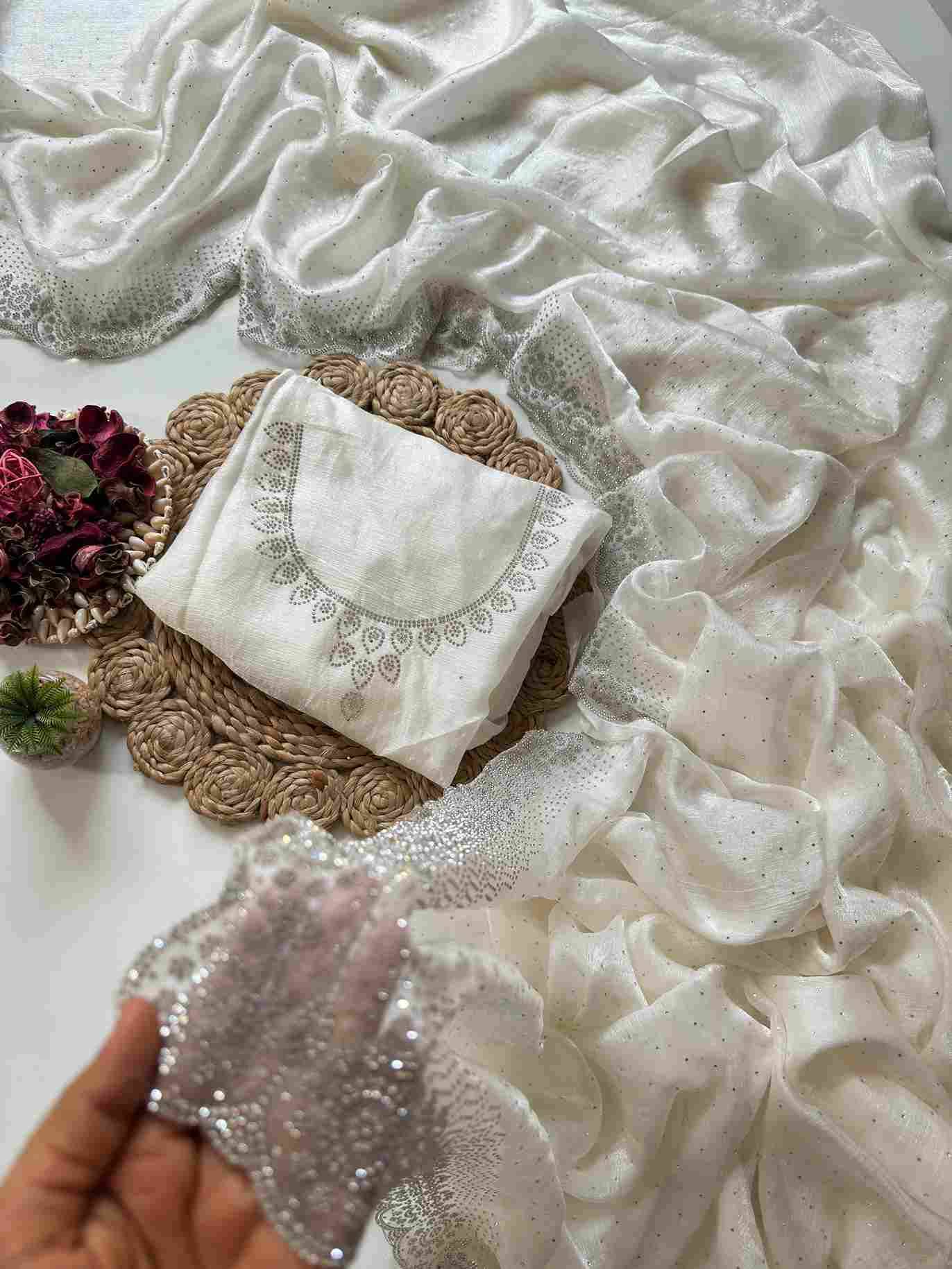 Vt-Supreme By Fashid Wholesale Indian Traditional Wear Collection Beautiful Stylish Fancy Colorful Party Wear & Occasional Wear Pure Burrbury Silk Sarees At Wholesale Price
