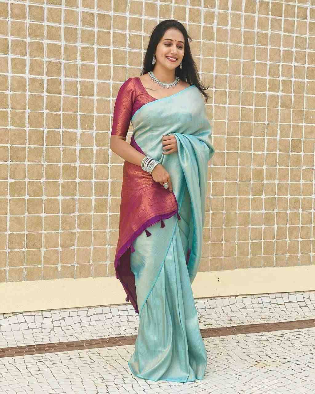 Kp-4084 By Fashid Wholesale 01 To 02 Series Indian Traditional Wear Collection Beautiful Stylish Fancy Colorful Party Wear & Occasional Wear Soft Lichi Silk Saree Sarees At Wholesale Price