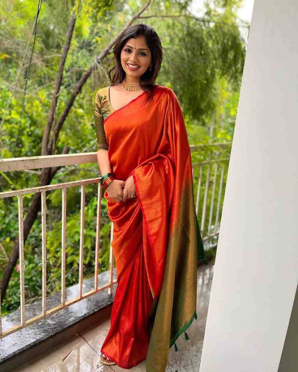 Kp-4084 By Fashid Wholesale 01 To 02 Series Indian Traditional Wear Collection Beautiful Stylish Fancy Colorful Party Wear & Occasional Wear Soft Lichi Silk Saree Sarees At Wholesale Price