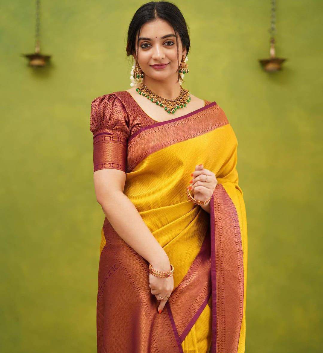 Kp-4051 By Fashid Wholesale 01 To 03 Series Indian Traditional Wear Collection Beautiful Stylish Fancy Colorful Party Wear & Occasional Wear Soft Lichi Silk Saree Sarees At Wholesale Price