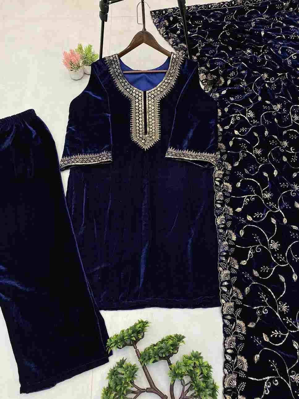Le-2023 By Fashid Wholesale 01 To 03 Series Beautiful Festive Suits Colorful Stylish Fancy Casual Wear & Ethnic Wear Velvet Dresses At Wholesale Price