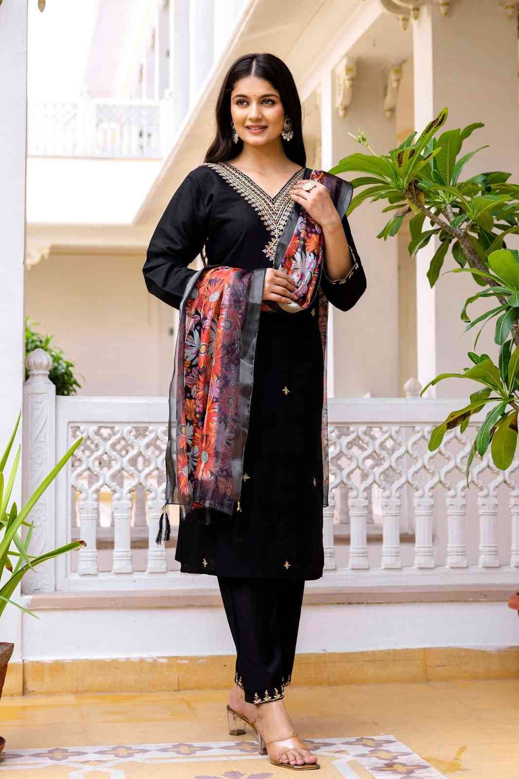 Dc-30 By Fashid Wholesale 01 To 02 Series Beautiful Stylish Festive Suits Fancy Colorful Casual Wear & Ethnic Wear & Ready To Wear Viscose Chanderi Dresses At Wholesale Price