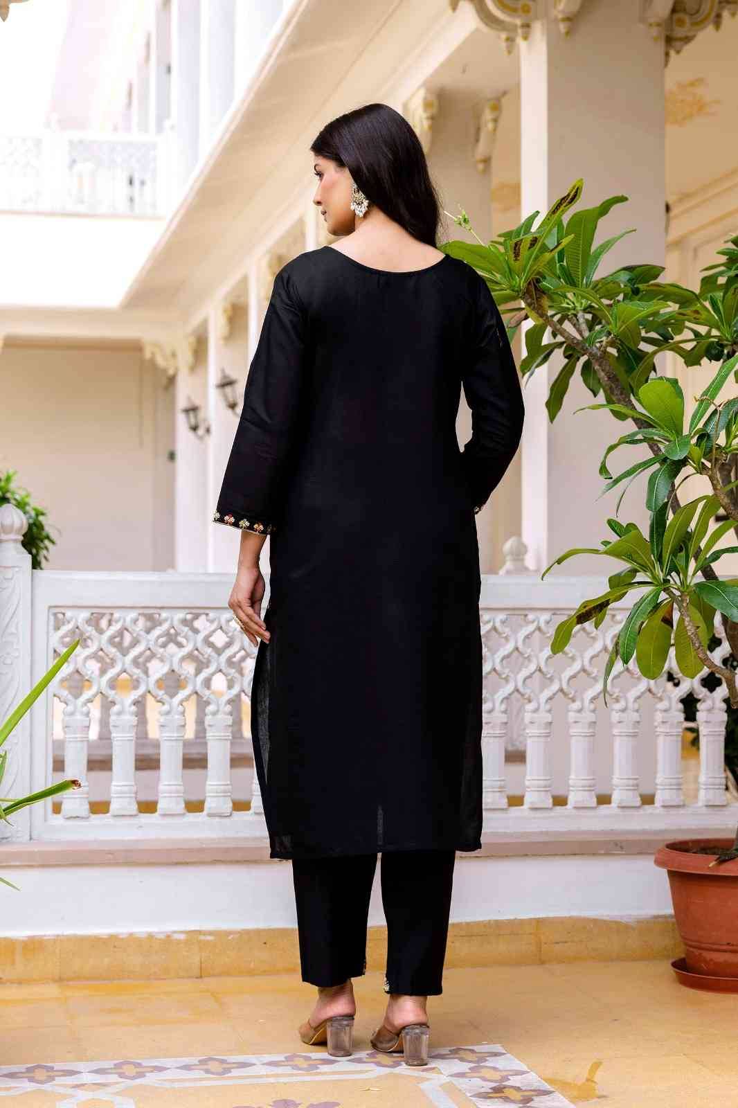 Dc-30 By Fashid Wholesale 01 To 02 Series Beautiful Stylish Festive Suits Fancy Colorful Casual Wear & Ethnic Wear & Ready To Wear Viscose Chanderi Dresses At Wholesale Price