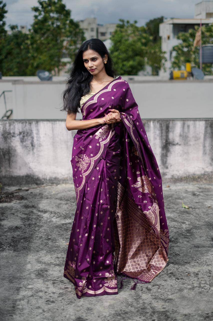 Vt-1023 By Fashid Wholesale 01 To 05 Series Indian Traditional Wear Collection Beautiful Stylish Fancy Colorful Party Wear & Occasional Wear Kanjivaram Silk Saree Sarees At Wholesale Price