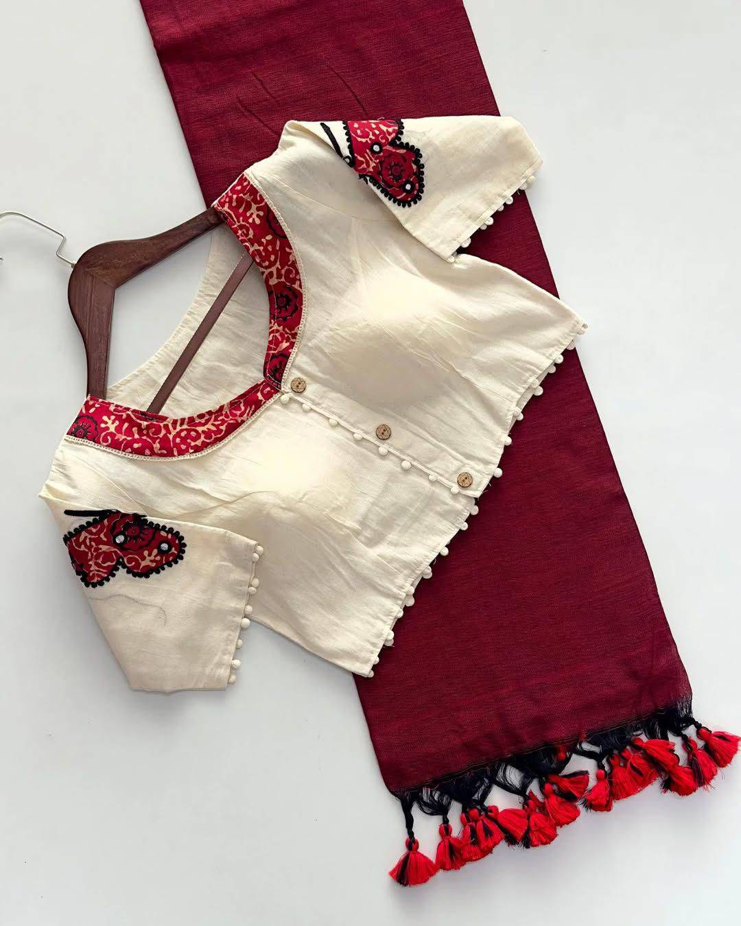 Vt-07 By Fashid Wholesale 01 To 06 Series Indian Traditional Wear Collection Beautiful Stylish Fancy Colorful Party Wear & Occasional Wear Khadi Cotton Sarees At Wholesale Price