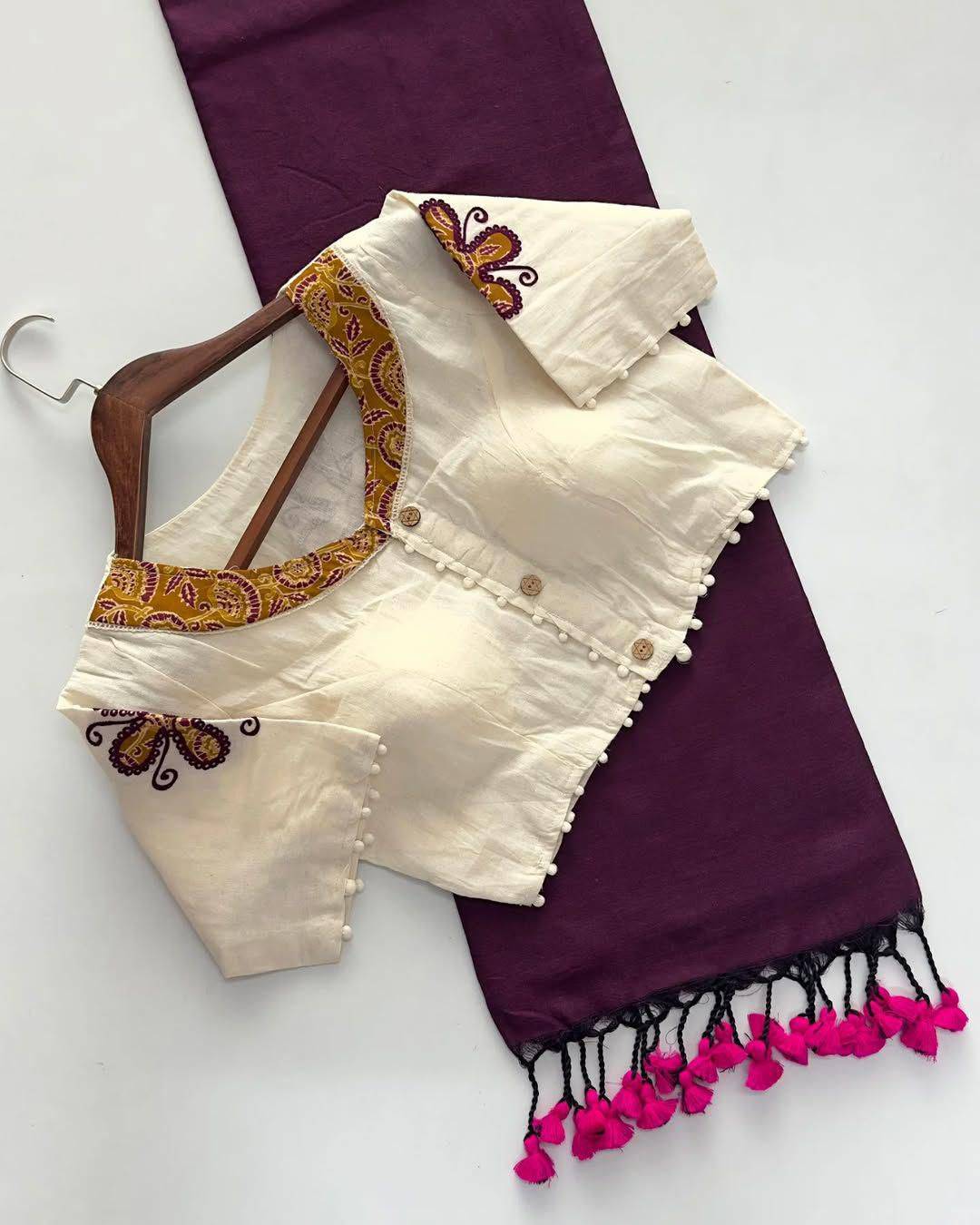 Vt-07 By Fashid Wholesale 01 To 06 Series Indian Traditional Wear Collection Beautiful Stylish Fancy Colorful Party Wear & Occasional Wear Khadi Cotton Sarees At Wholesale Price