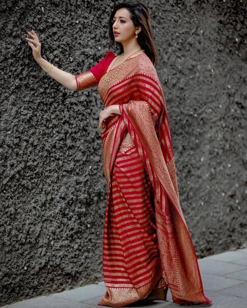 Kp-4085 By Fashid Wholesale 01 To 03 Series Indian Traditional Wear Collection Beautiful Stylish Fancy Colorful Party Wear & Occasional Wear Soft Lichi Silk Saree Sarees At Wholesale Price