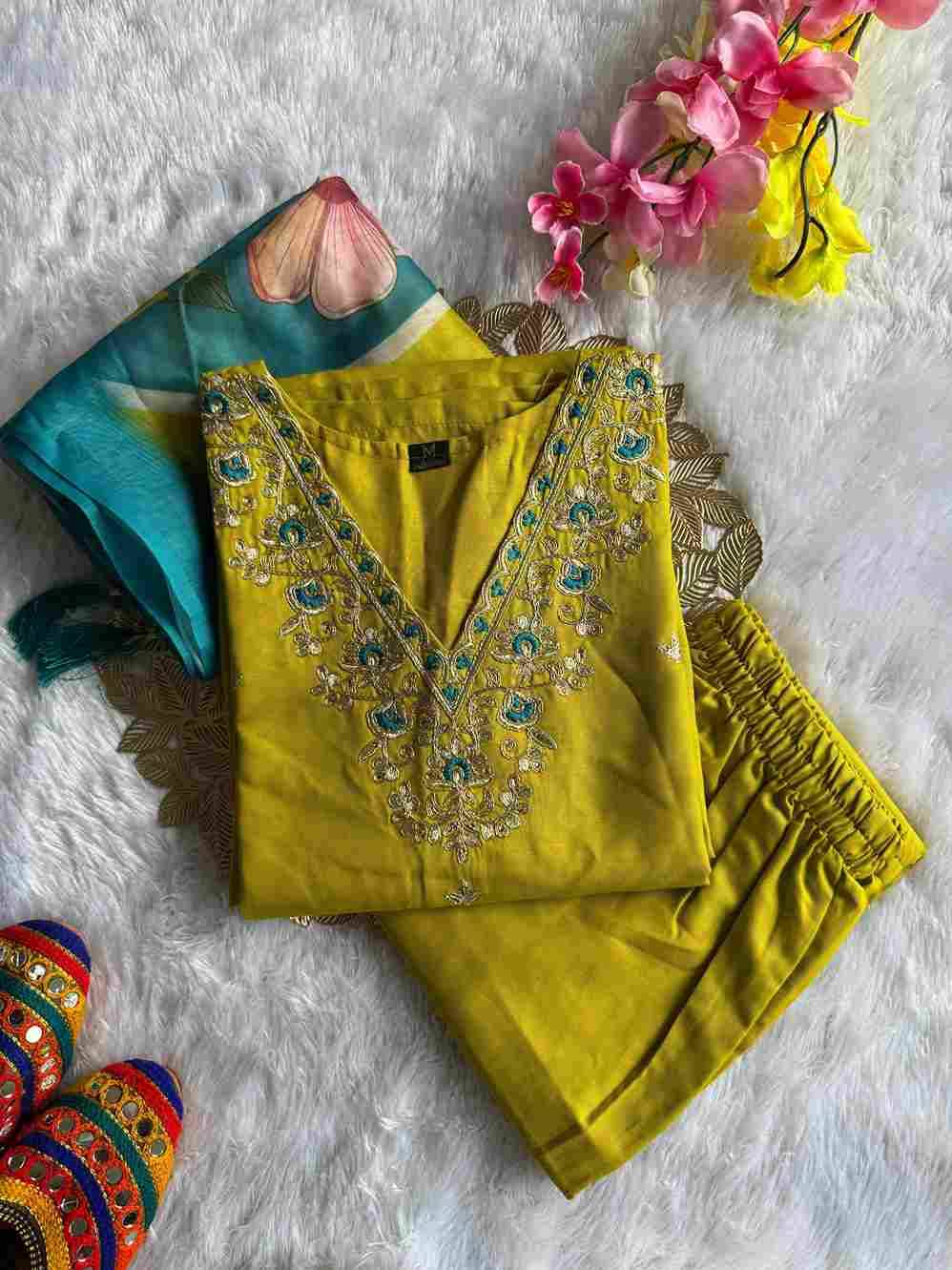 Vtd-28 By Fashid Wholesale Designer Festive Suits Collection Beautiful Stylish Fancy Colorful Party Wear & Occasional Wear Rayon Slub Kurti With Pent At Wholesale Price
