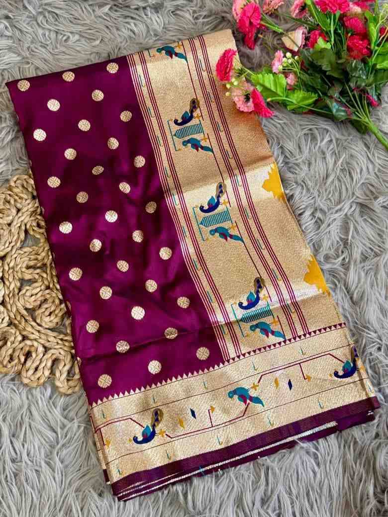 Vv-Maharani By Fashid Wholesale 01 To 08 Series Indian Traditional Wear Collection Beautiful Stylish Fancy Colorful Party Wear & Occasional Wear Paithani Silk Sarees At Wholesale Price