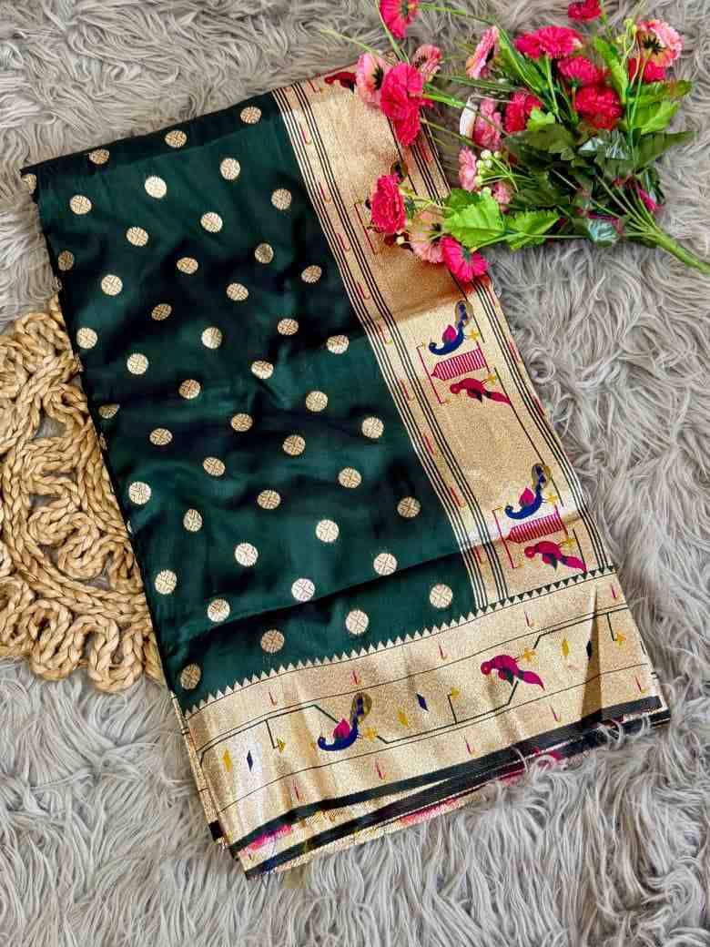 Vv-Maharani By Fashid Wholesale 01 To 08 Series Indian Traditional Wear Collection Beautiful Stylish Fancy Colorful Party Wear & Occasional Wear Paithani Silk Sarees At Wholesale Price