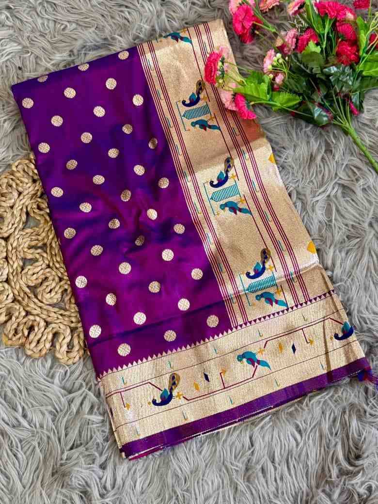 Vv-Maharani By Fashid Wholesale 01 To 08 Series Indian Traditional Wear Collection Beautiful Stylish Fancy Colorful Party Wear & Occasional Wear Paithani Silk Sarees At Wholesale Price
