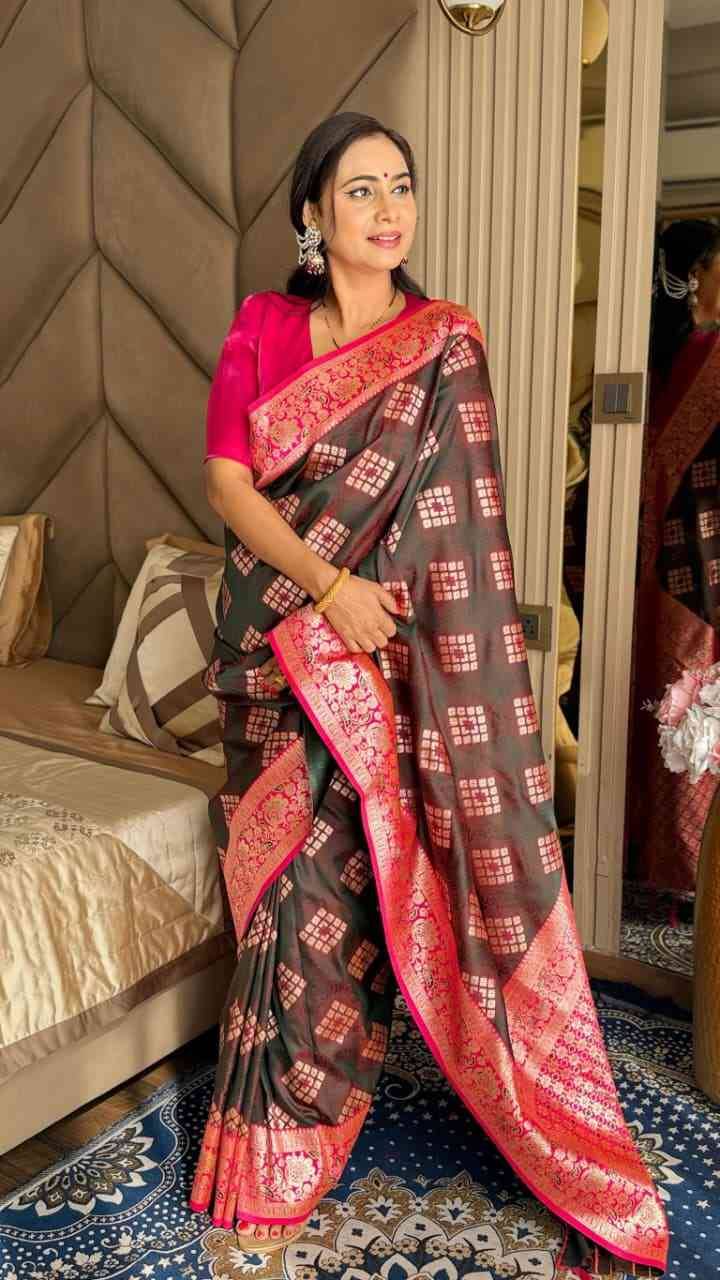 Vv-56 By Fashid Wholesale 01 To 08 Series Indian Traditional Wear Collection Beautiful Stylish Fancy Colorful Party Wear & Occasional Wear Banarasi Silk Sarees At Wholesale Price