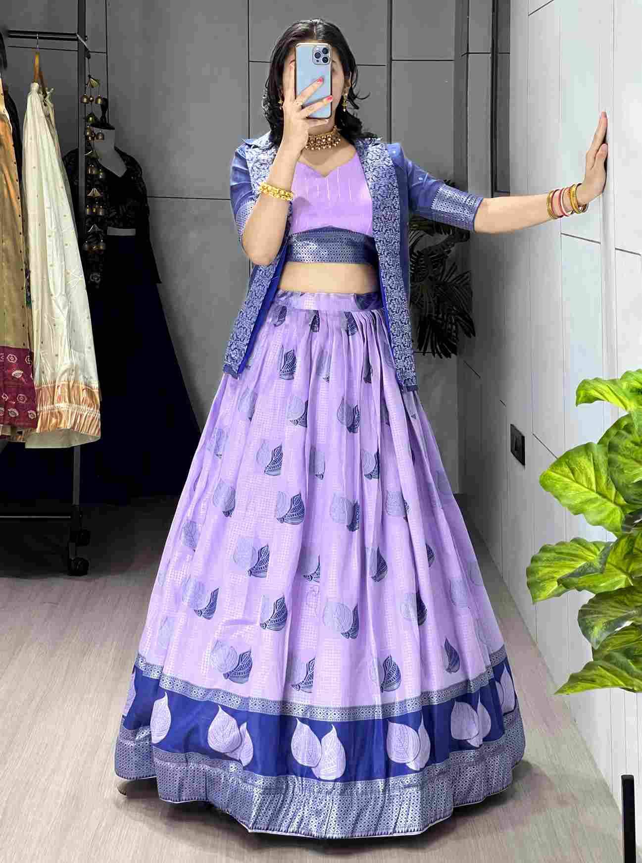 Gr-8220 By Fashid Wholesale 01 To 04 Series Navratri Wear Collection Beautiful Stylish Colorful Fancy Party Wear & Occasional Wear Jacquard Silk Lehengas At Wholesale Price