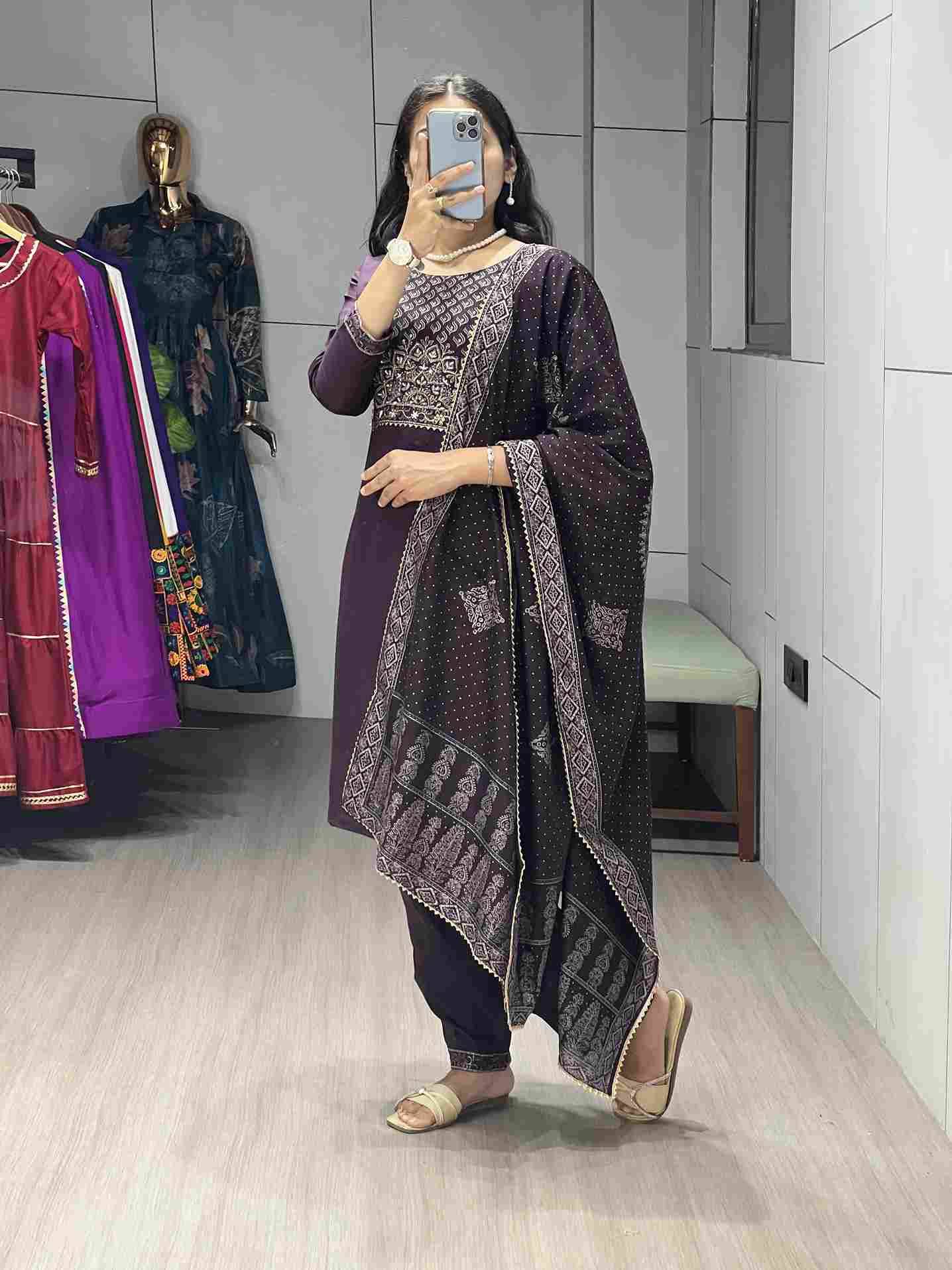 Gr-8114 By Fashid Wholesale 01 To 02 Series Designer Stylish Fancy Colorful Beautiful Party Wear & Ethnic Wear Collection Modal Chanderi Dresses At Wholesale Price