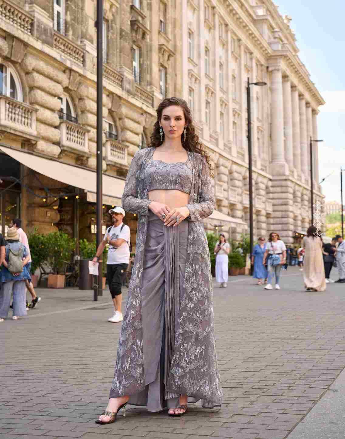 Haseena By Sayuri 10132 To 10134 Series Designer Stylish Fancy Colorful Beautiful Party Wear & Ethnic Wear Collection Crepe Silk Tops With Bottom And Jacket At Wholesale Price