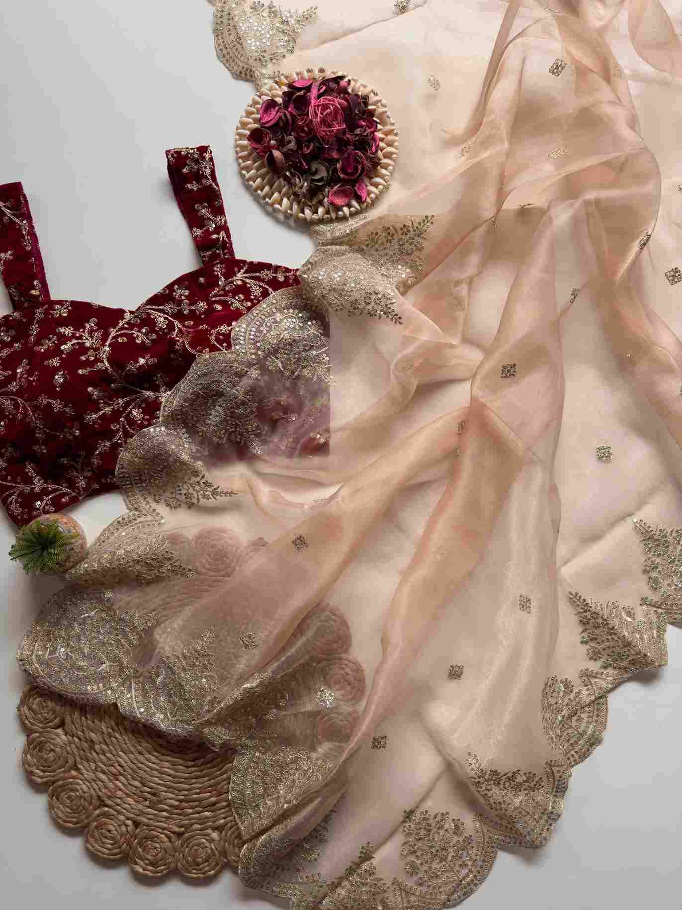 Vt-954 By Fashid Wholesale Indian Traditional Wear Collection Beautiful Stylish Fancy Colorful Party Wear & Occasional Wear Pure Soft Organza Tissue Sarees At Wholesale Price